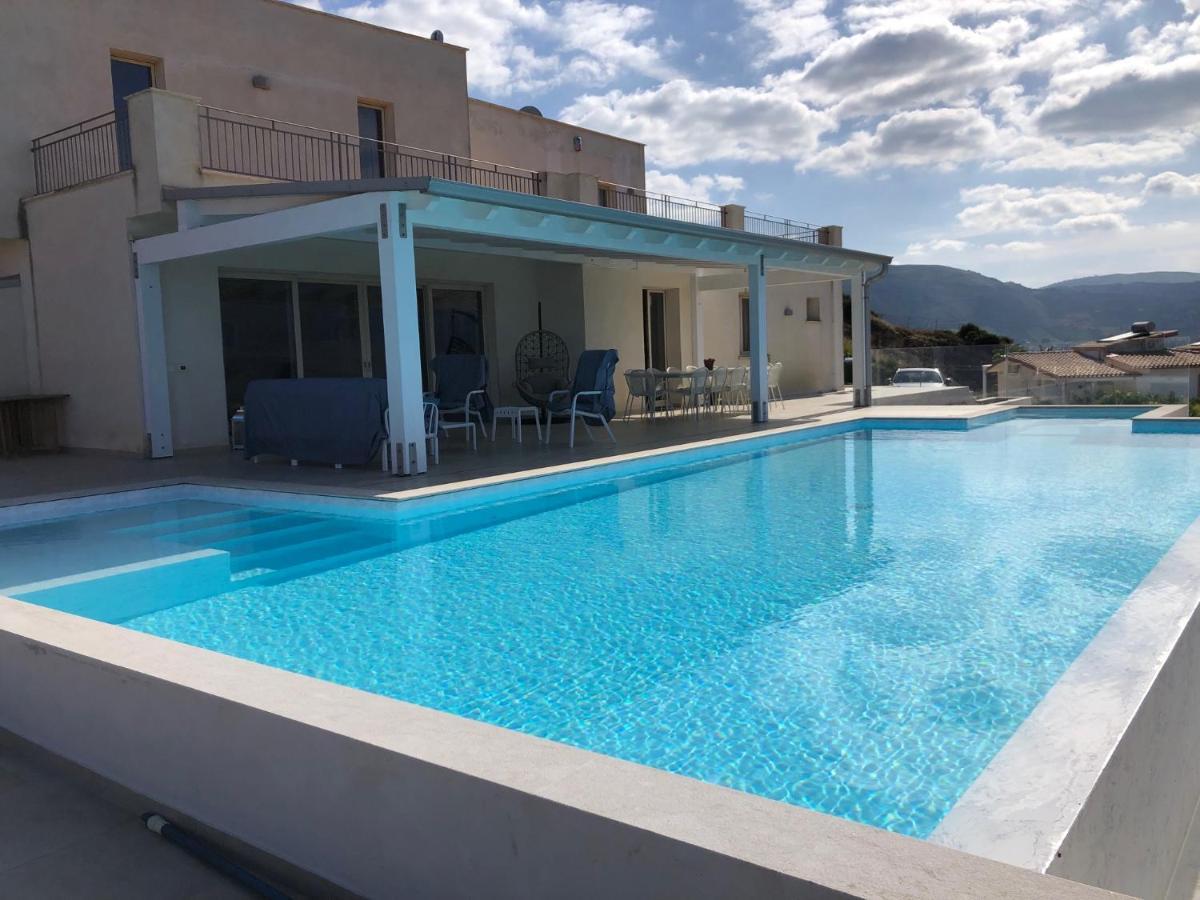 Villa Mirascopello Castellammare del Golfo Bagian luar foto