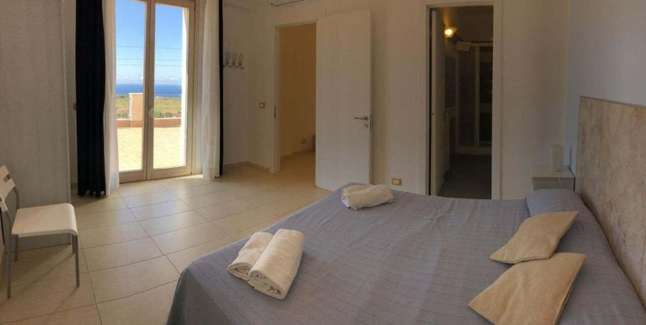 Villa Mirascopello Castellammare del Golfo Bagian luar foto